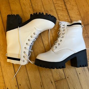 Chunky Heeled Lace-up combat boots, white, size 7